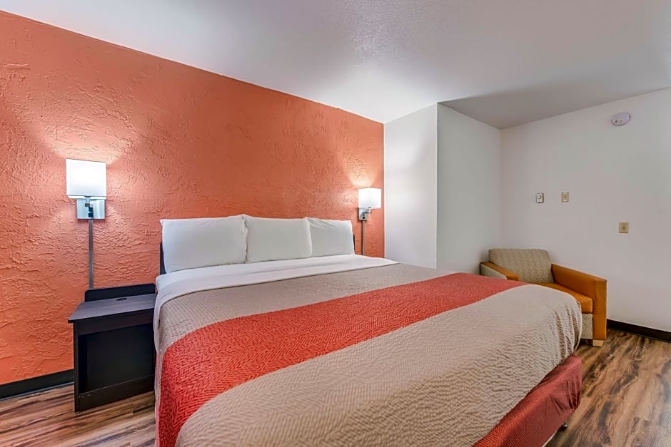 Motel 6-Saint Paul, MN - I-94
