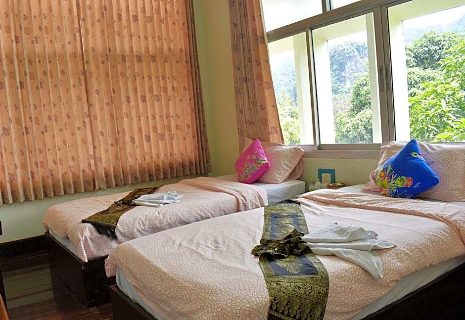 Thaweesuk Heritage Homestay