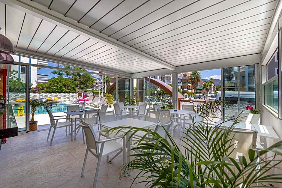 Princess Kinli Suites Hotel