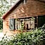 Cozy cottages by Bed en Boshuisjes