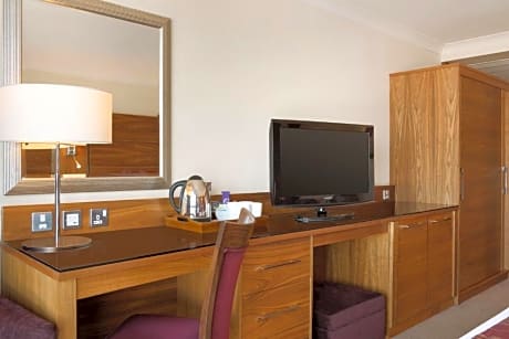 TWIN DOUBLE ROOM