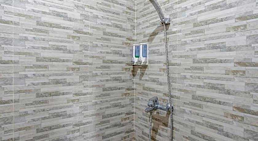 RedDoorz near Muaya Beach Jimbaran