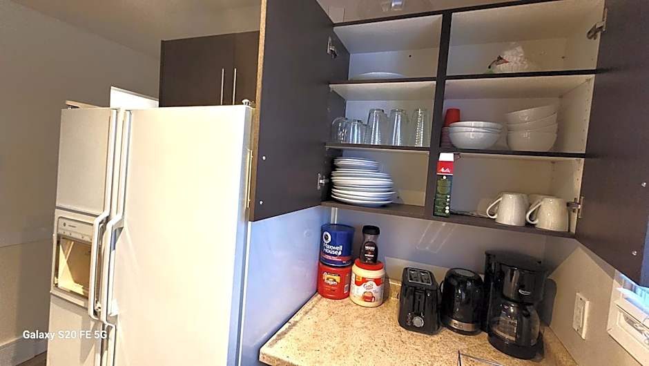 Home away from home - 6 bedroom fantastic bungalow