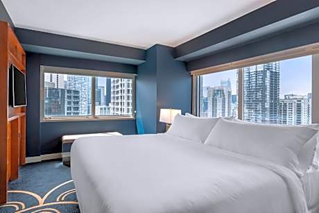 Corner Suite - 1 King Bed