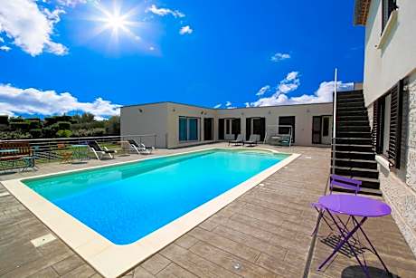 HISTOIRE D'Ô - Les Piscines - Chambres d'hôtes