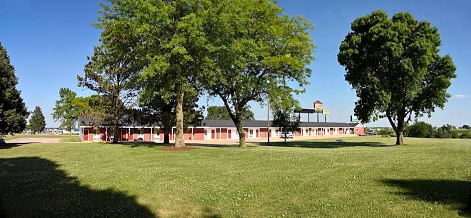 Crest Country Inn