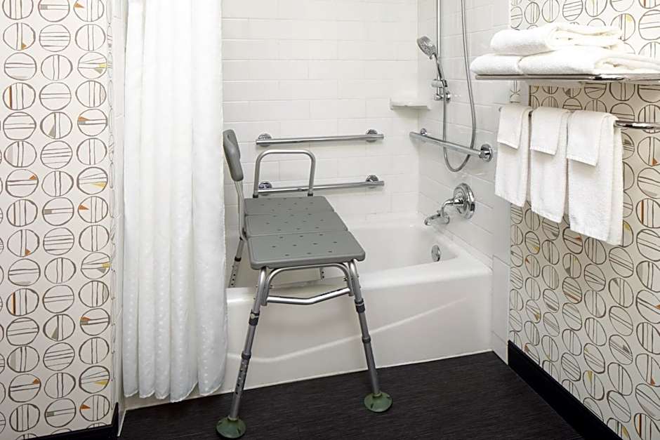 Holiday Inn Weirton-Steubenville Area By IHG