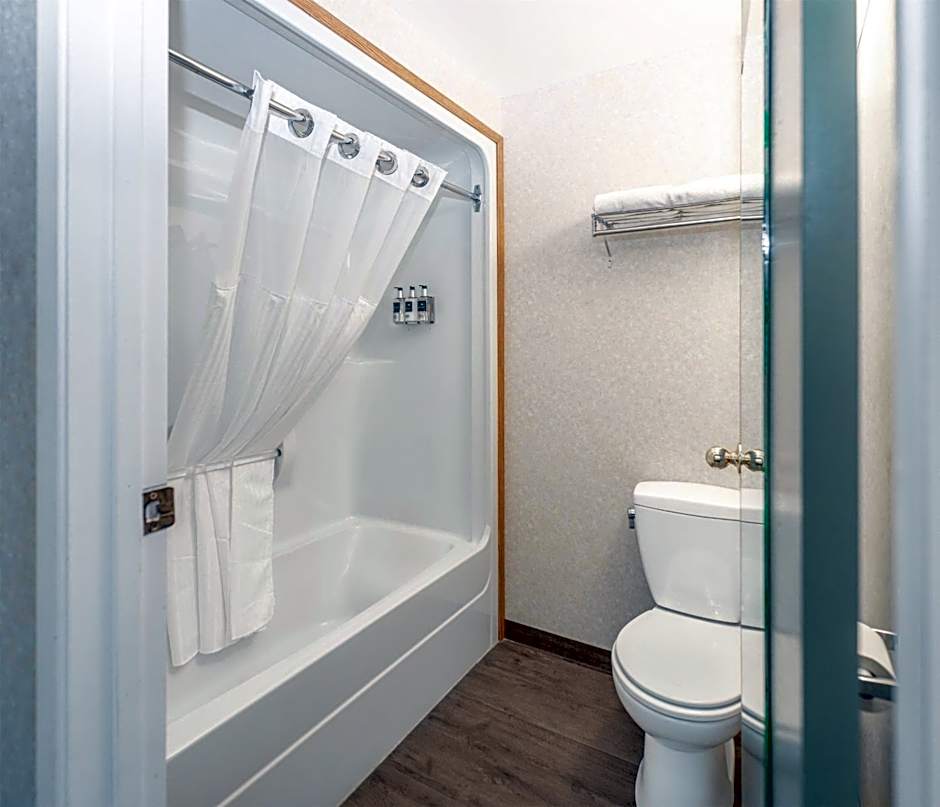 Coast Fort St John Hotel