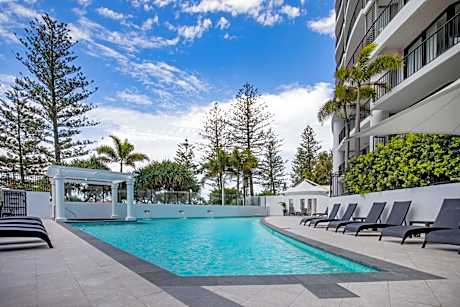 Mantra Coolangatta Beach