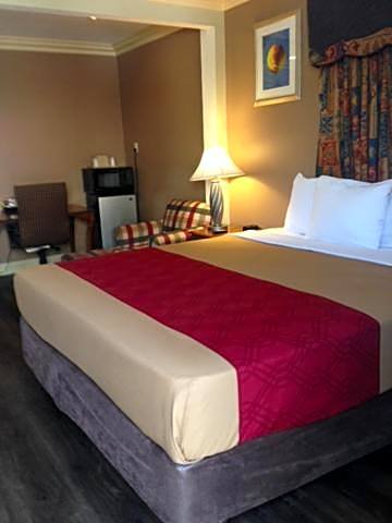 Pacifica Motel