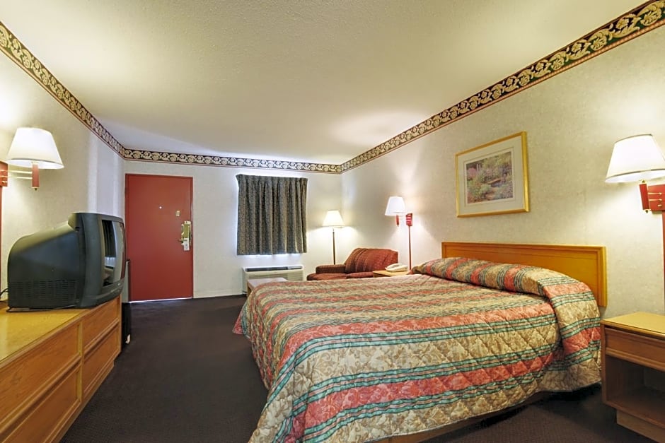 Americas Best Value Inn & Suites Macon at Eisenhower Pkwy