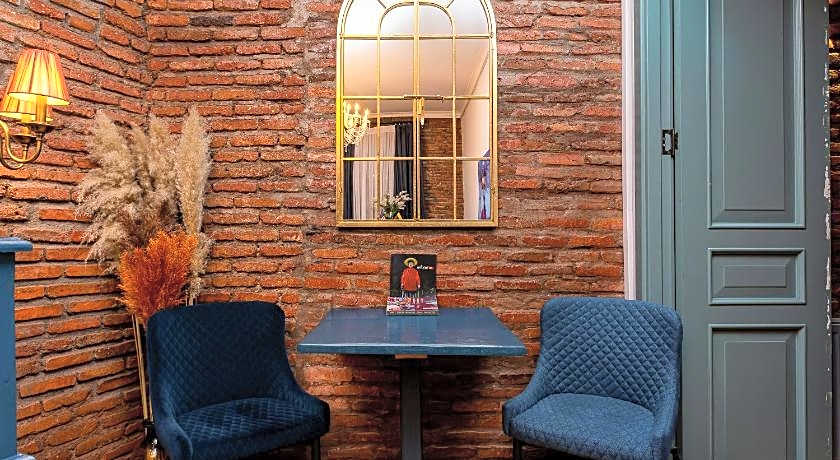 Ethnograph Old Tbilisi Hotel