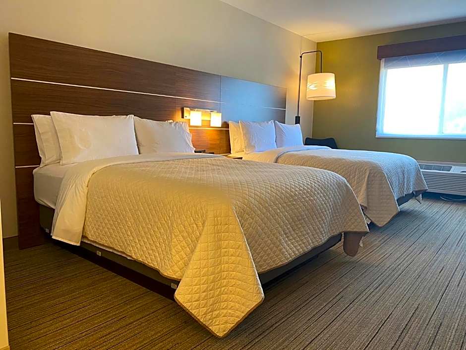 Holiday Inn Express & Suites Mountain View Silicon Valley By IHG