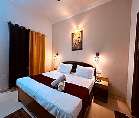 Royal Respite Tapovan
