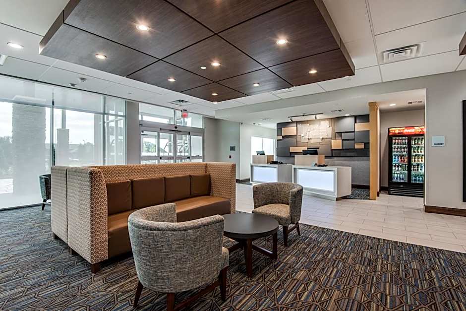Holiday Inn Express & Suites Dallas North - Addison By IHG