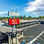 Econo Lodge Woodland near I-5