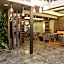 Grand Zara Hotel