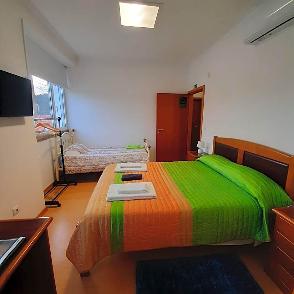 Casas da Escola - "A Escola" - Meãs