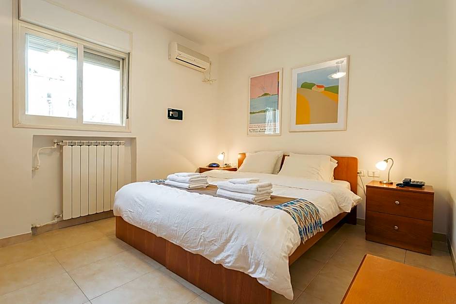 Colony Suites- Hananya St.