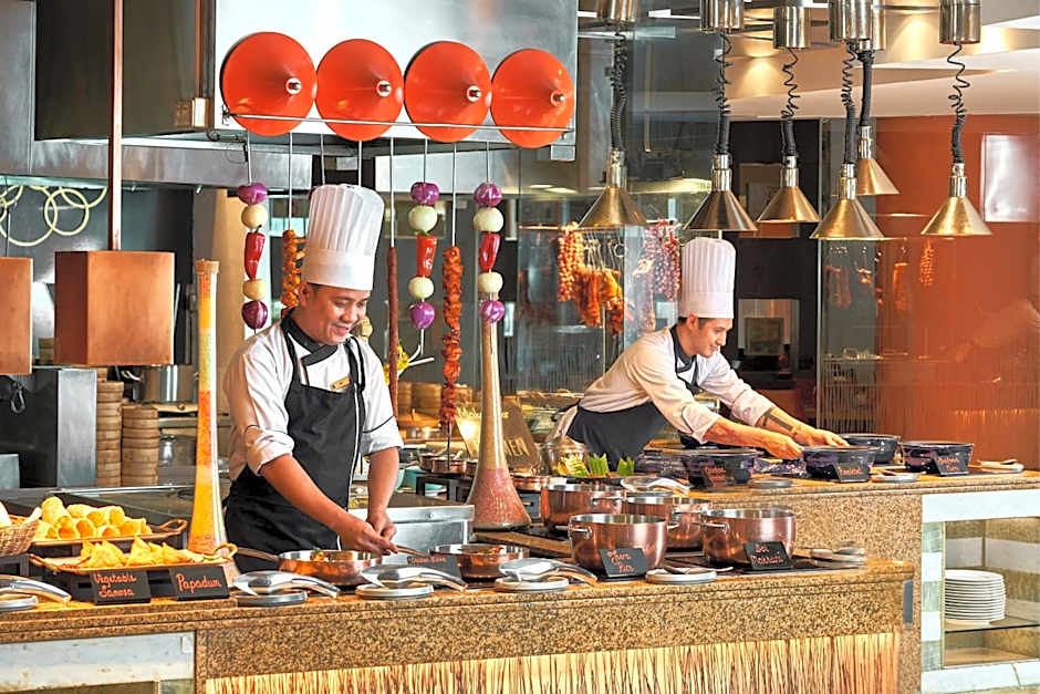 Makati Shangri-La, Manila