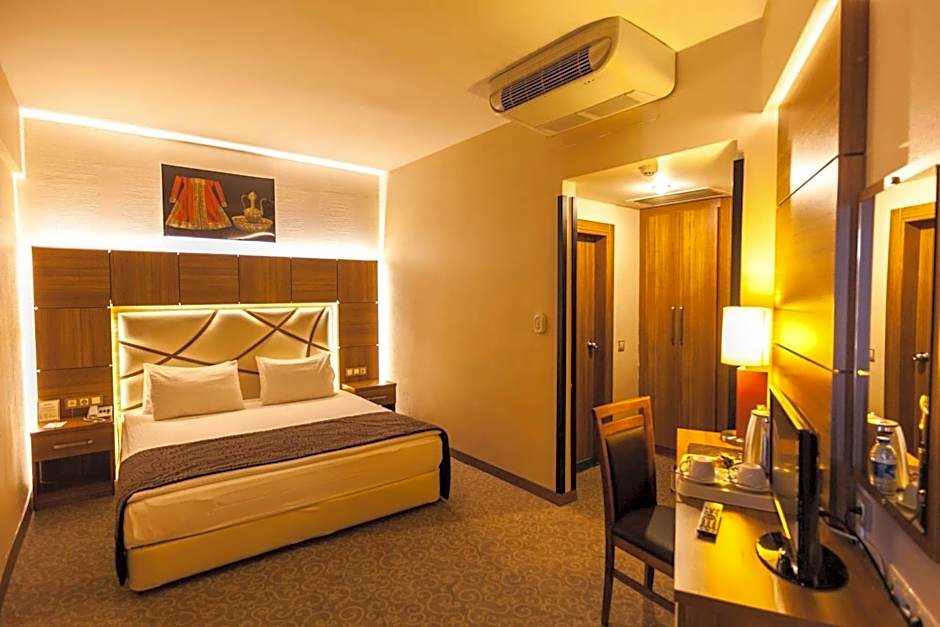 Rumi Hotel