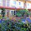 Fullerton Lodge