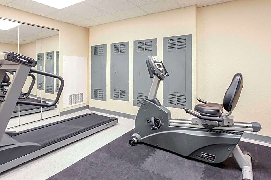 Super 8 by Wyndham Sault Ste. Marie