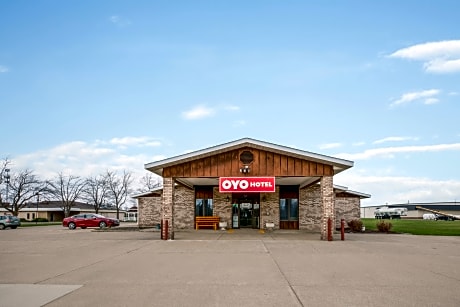 OYO Hotel Chesaning Route 52 & 57
