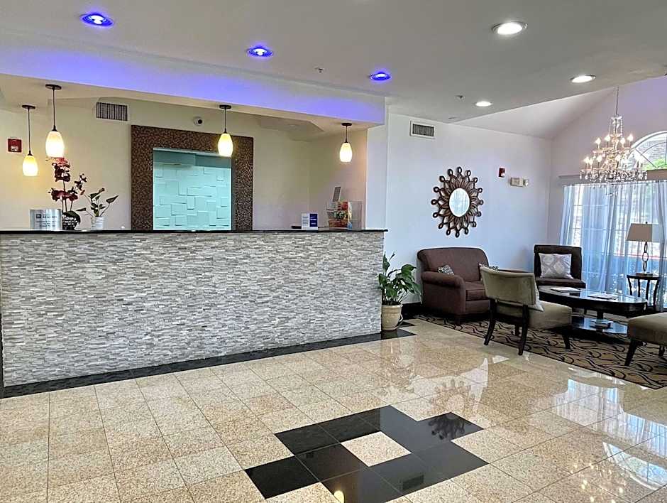 Best Western Roanoke Inn & Suites