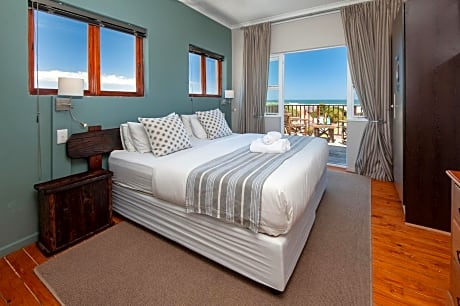 Deluxe King or Twin, Seaview Balcony