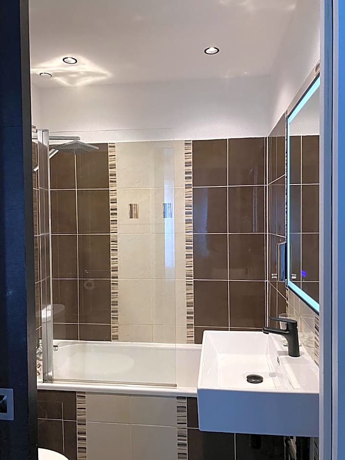 Luxor Bastille Hotel