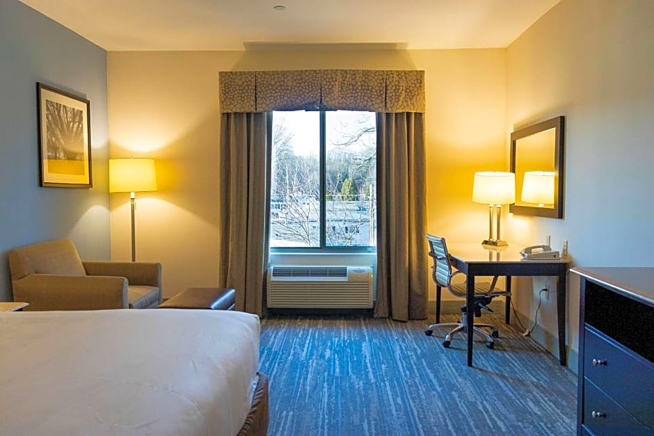 Comfort Inn & Suites Plainville-Foxboro
