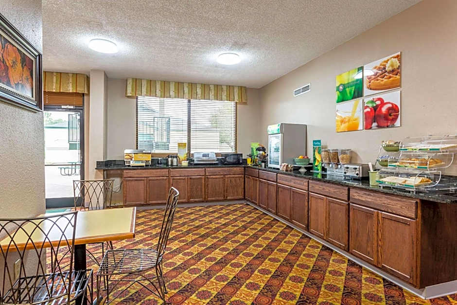 Quality Inn & Conference Center Heber Springs