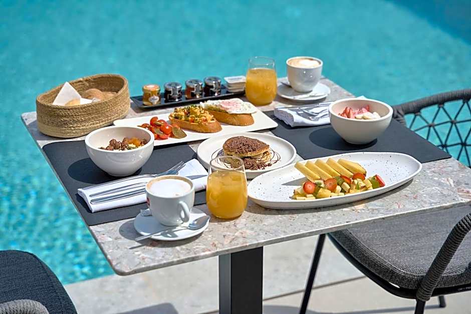 Alleys All-Suite Hotel & Spa