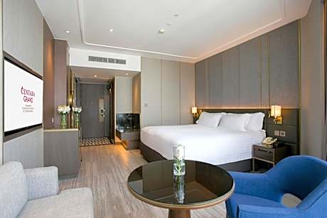 Club Superior Hollywood