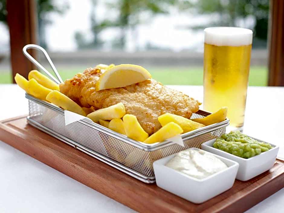 The Lakeside Hotel & Leisure Centre