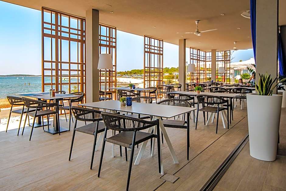 Arena Grand Kazela Camping Homes