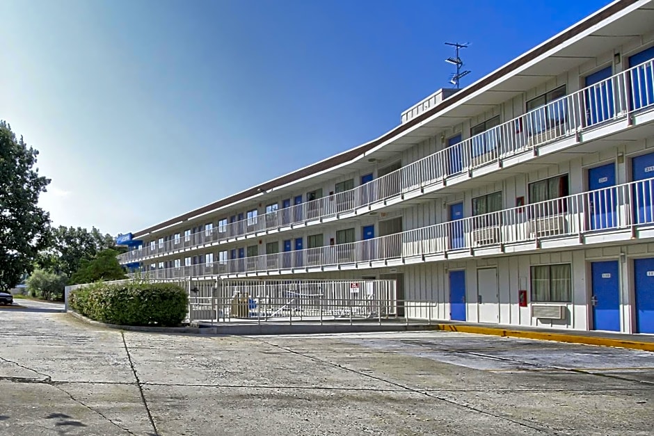 Motel 6-New Cumberland, PA - Harrisburg - Hershey South