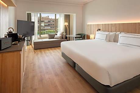 Premium Room The Level Pool View