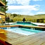 DOCO Rocky Mountain Vacation Rental-Queen Studio with Resort Amenities