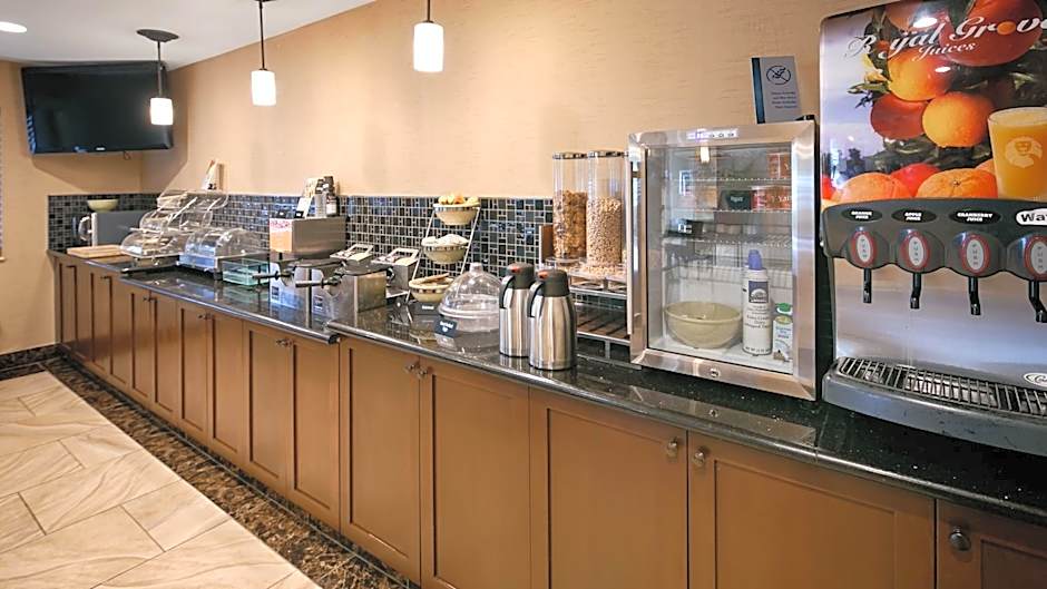 Best Western Woodland Inn