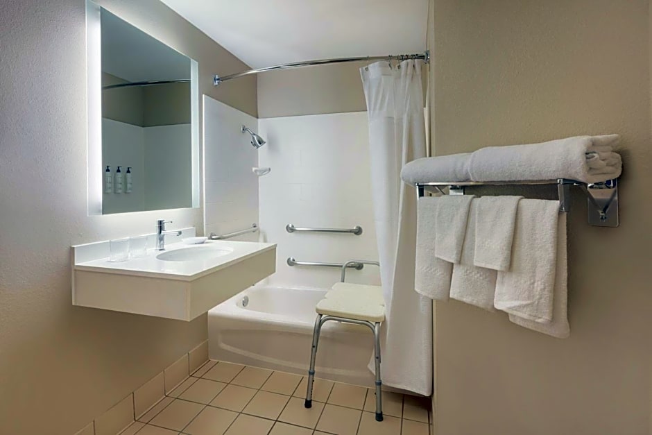 SpringHill Suites by Marriott Newark International Airport