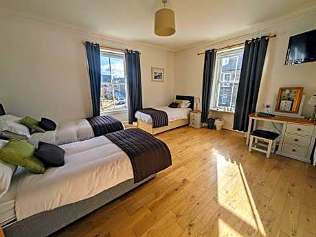 Triple Room with Bath