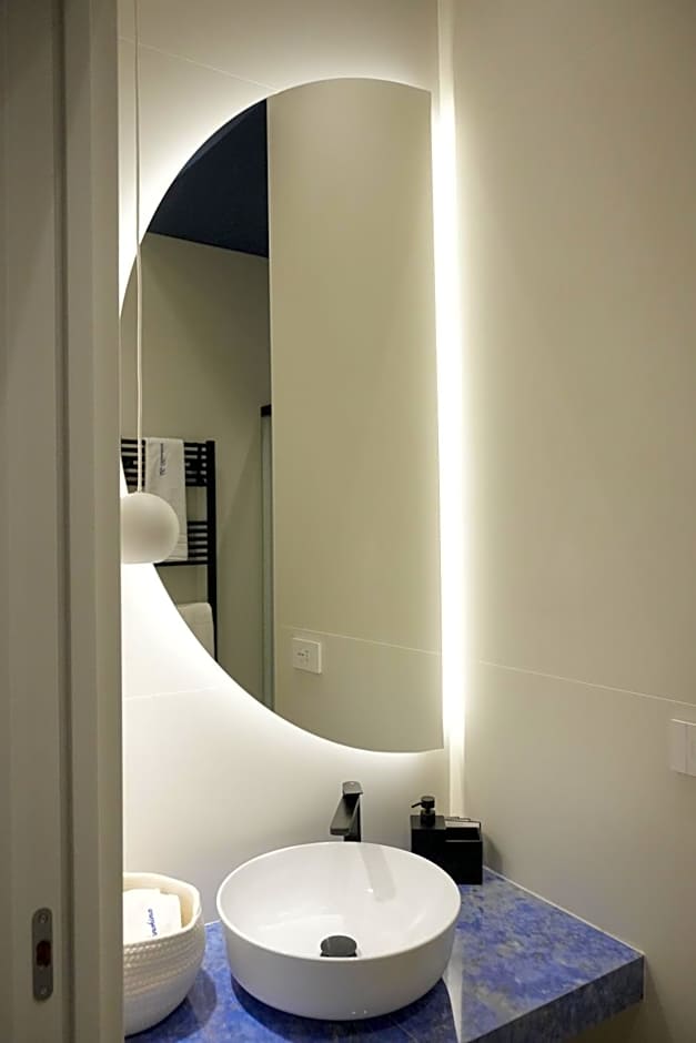 LA BANCHINA LUXURY SUITES