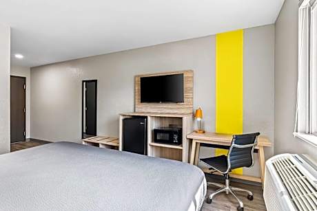 King Room - Mobility Access/Non-Smoking