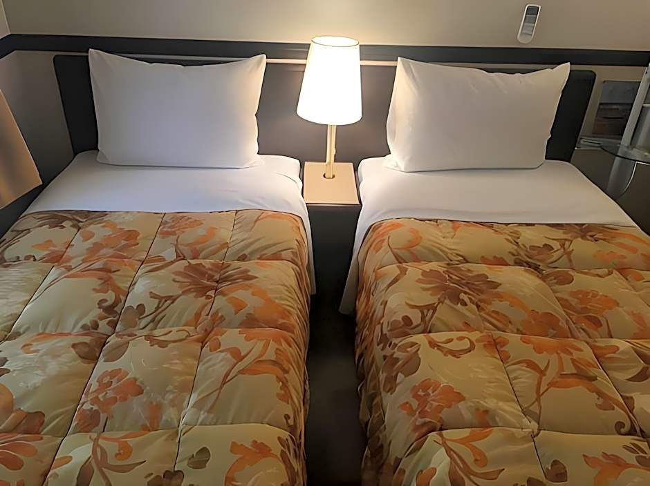 Toyoko Inn Hon-atsugi-eki Minami-guchi