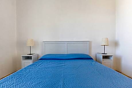 Apartment with Garden View