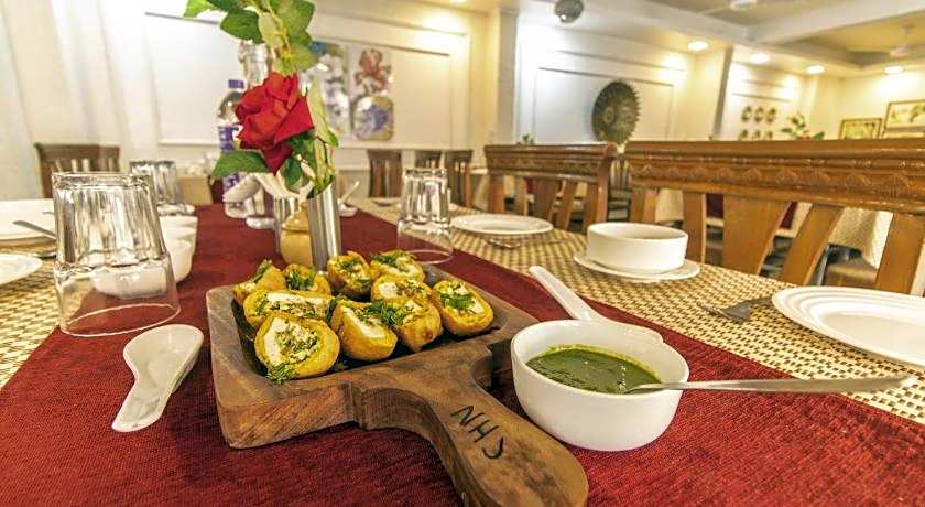 WOW STAYZ2 Hotel Misty Meadows