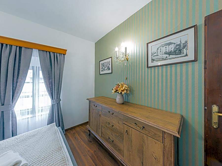 Hotel Salamander - Garni