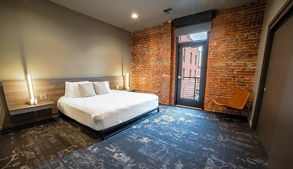 Montvale Hotel